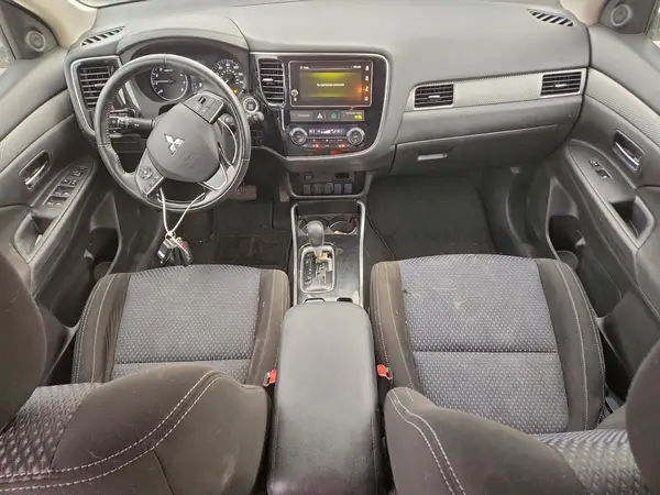 JA4AZ3A31JZ033455 2018 MITSUBISHI OUTLANDER - Image 8