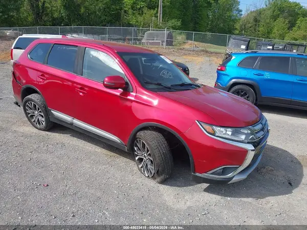 JA4AZ3A31JZ033777 2018 MITSUBISHI OUTLANDER - Image 1