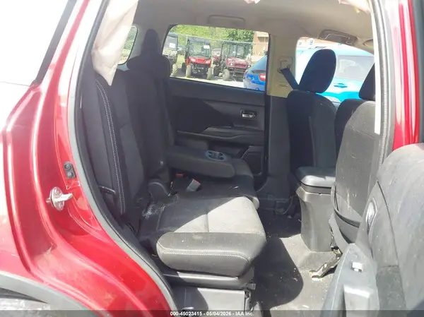 JA4AZ3A31JZ033777 2018 MITSUBISHI OUTLANDER - Image 8