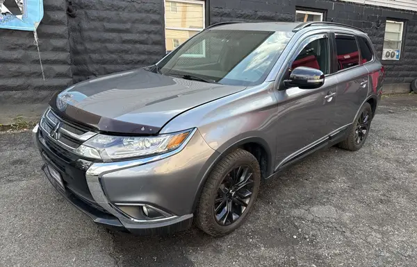 JA4AZ3A31JZ035304 2018 MITSUBISHI OUTLANDER - Image 2