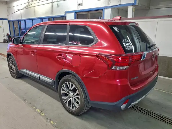 JA4AZ3A31JZ036436 2018 MITSUBISHI OUTLANDER - Image 2