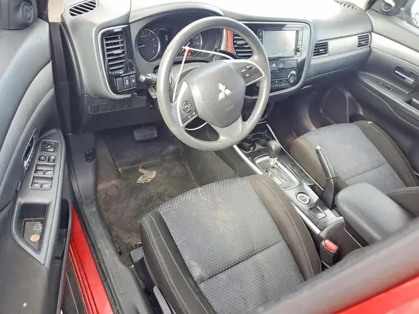 JA4AZ3A31JZ036677 2018 MITSUBISHI OUTLANDER - Image 8