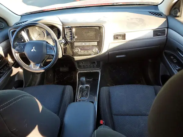 JA4AZ3A31JZ044908 2018 MITSUBISHI OUTLANDER - Image 8