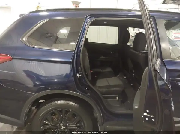 JA4AZ3A31JZ046478 2018 MITSUBISHI OUTLANDER - Image 8