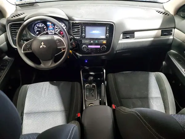 JA4AZ3A31JZ047789 2018 MITSUBISHI OUTLANDER - Image 8