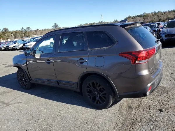 JA4AZ3A31JZ048604 2018 MITSUBISHI OUTLANDER - Image 2