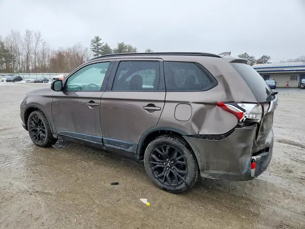 JA4AZ3A31JZ050191 2018 MITSUBISHI OUTLANDER - Image 2