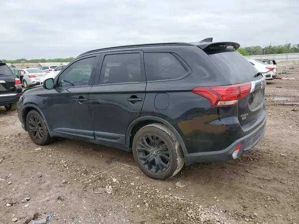 JA4AZ3A31JZ051535 2018 MITSUBISHI OUTLANDER - Image 2
