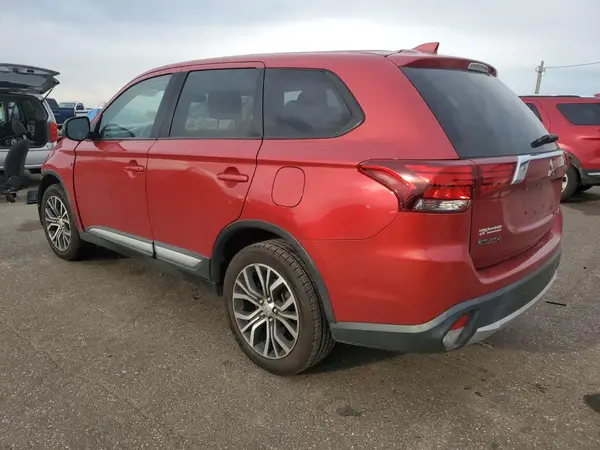 JA4AZ3A31JZ051955 2018 MITSUBISHI OUTLANDER - Image 2