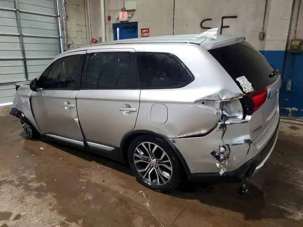 JA4AZ3A31JZ056508 2018 MITSUBISHI OUTLANDER - Image 2