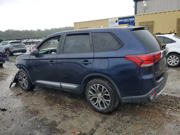 JA4AZ3A31JZ056816 2018 MITSUBISHI OUTLANDER - Image 2