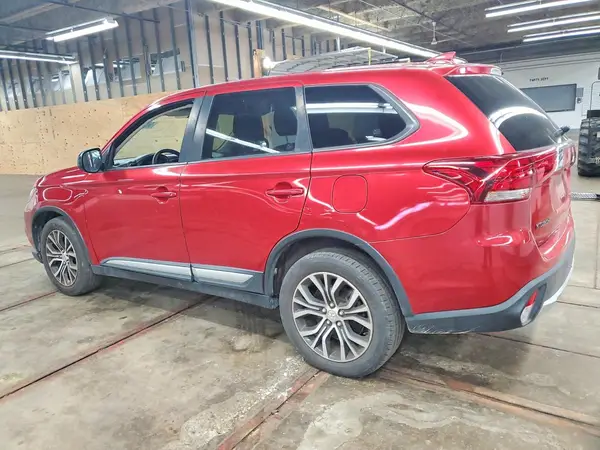 JA4AZ3A31JZ057013 2018 MITSUBISHI OUTLANDER - Image 2