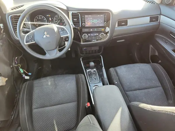 JA4AZ3A31JZ058128 2018 MITSUBISHI OUTLANDER - Image 8