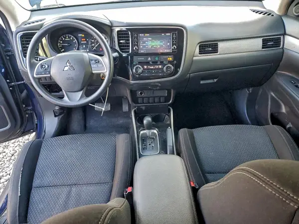 JA4AZ3A31JZ058176 2018 MITSUBISHI OUTLANDER - Image 8