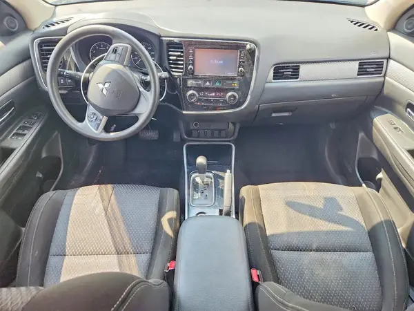 JA4AZ3A31JZ059294 2018 MITSUBISHI OUTLANDER - Image 8