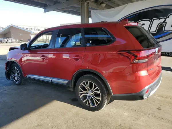 JA4AZ3A31JZ059439 2018 MITSUBISHI OUTLANDER - Image 2