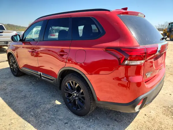 JA4AZ3A31JZ064866 2018 MITSUBISHI OUTLANDER - Image 2