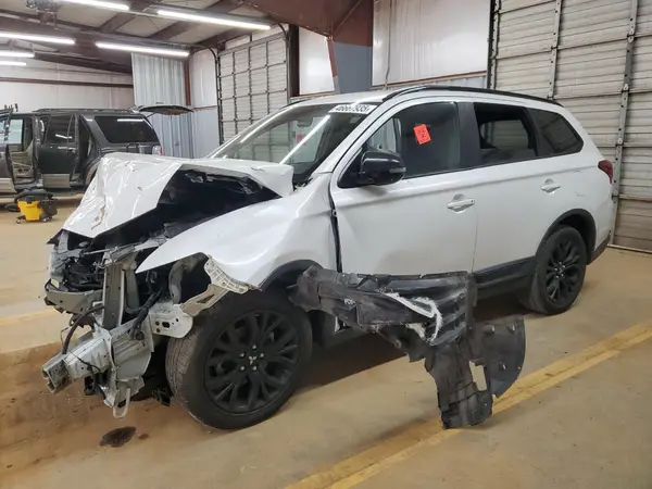 JA4AZ3A31JZ065385 2018 MITSUBISHI OUTLANDER - Image 1