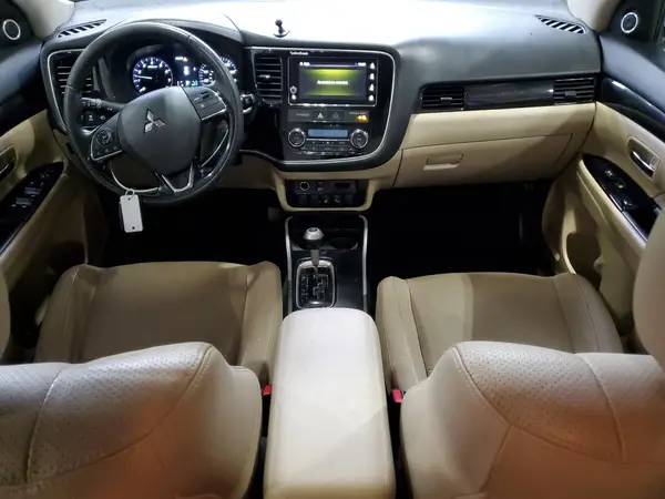 JA4AZ3A31JZ067928 2018 MITSUBISHI OUTLANDER - Image 8