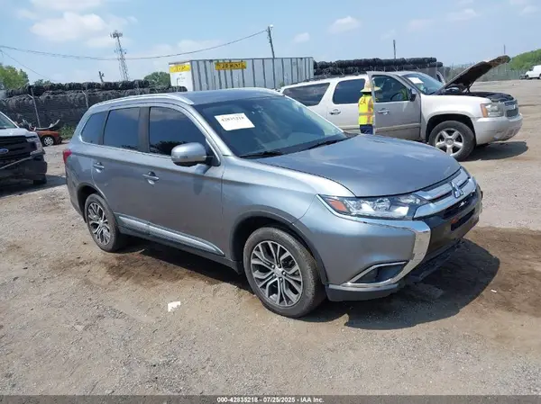 JA4AZ3A31JZ069176 2018 MITSUBISHI OUTLANDER - Image 1