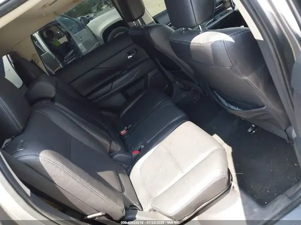 JA4AZ3A31JZ069176 2018 MITSUBISHI OUTLANDER - Image 8