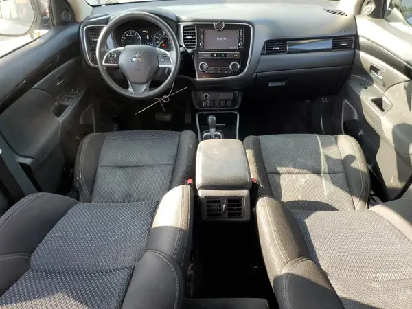 JA4AZ3A31KZ006130 2019 MITSUBISHI OUTLANDER - Image 8