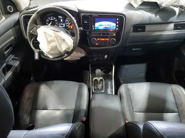 JA4AZ3A31KZ006564 2019 MITSUBISHI OUTLANDER - Image 8