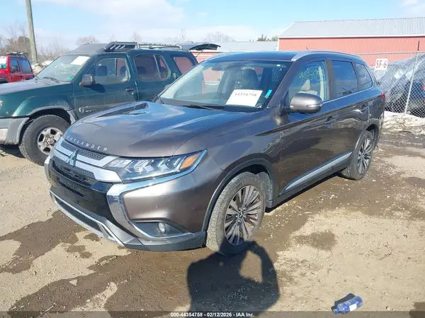 JA4AZ3A31KZ008024 2019 MITSUBISHI OUTLANDER - Image 2