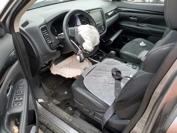 JA4AZ3A31KZ013871 2019 MITSUBISHI OUTLANDER - Image 8