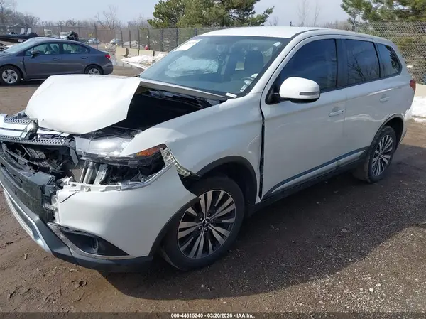 JA4AZ3A31KZ014793 2019 MITSUBISHI OUTLANDER - Image 2