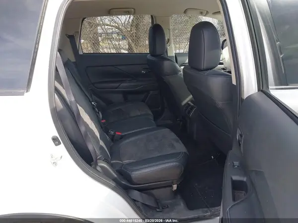 JA4AZ3A31KZ014793 2019 MITSUBISHI OUTLANDER - Image 8