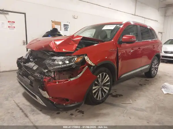 JA4AZ3A31KZ014924 2019 MITSUBISHI OUTLANDER - Image 2