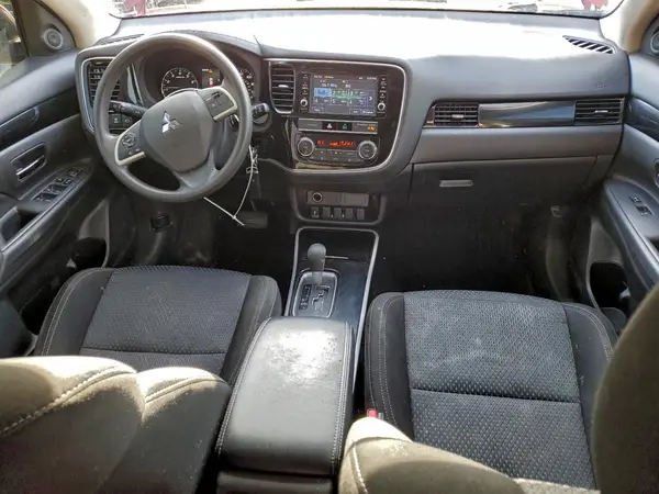 JA4AZ3A31KZ015782 2019 MITSUBISHI OUTLANDER - Image 8