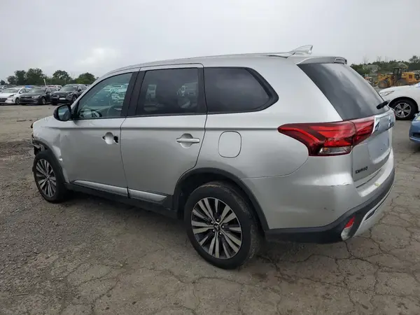 JA4AZ3A31KZ018665 2019 MITSUBISHI OUTLANDER - Image 2