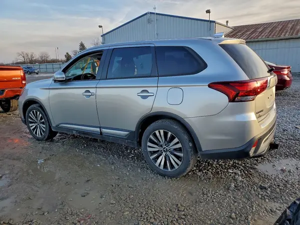 JA4AZ3A31KZ020271 2019 MITSUBISHI OUTLANDER - Image 2