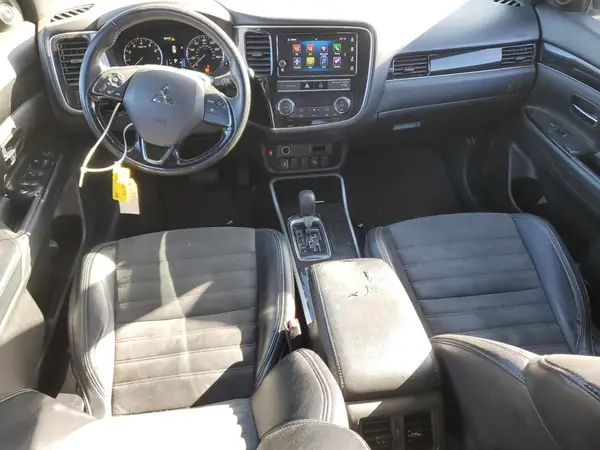 JA4AZ3A31KZ025275 2019 MITSUBISHI OUTLANDER - Image 8