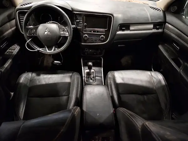 JA4AZ3A31KZ027544 2019 MITSUBISHI OUTLANDER - Image 8