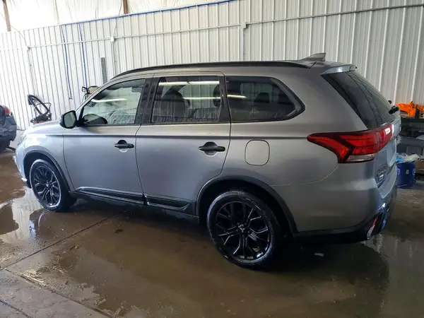 JA4AZ3A31KZ028774 2019 MITSUBISHI OUTLANDER - Image 2