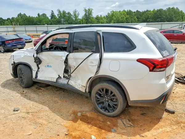 JA4AZ3A31KZ031V1N 2019 MITSUBISHI OUTLANDER - Image 2