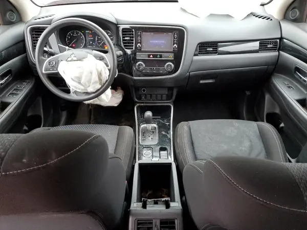 JA4AZ3A31KZ034431 2019 MITSUBISHI OUTLANDER - Image 8