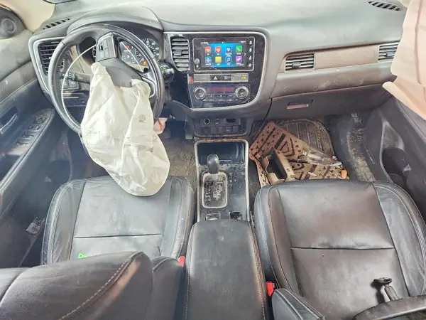 JA4AZ3A31KZ038785 2019 MITSUBISHI OUTLANDER - Image 8
