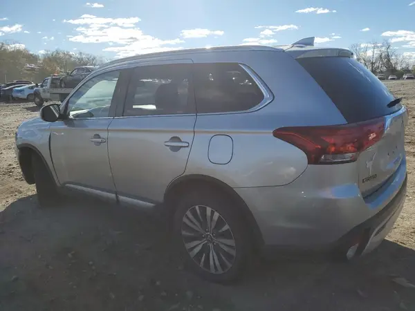 JA4AZ3A31KZ038933 2019 MITSUBISHI OUTLANDER - Image 2