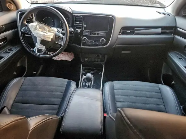 JA4AZ3A31KZ039869 2019 MITSUBISHI OUTLANDER - Image 8
