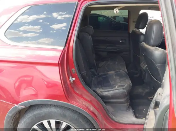 JA4AZ3A31KZ040438 2019 MITSUBISHI OUTLANDER - Image 8