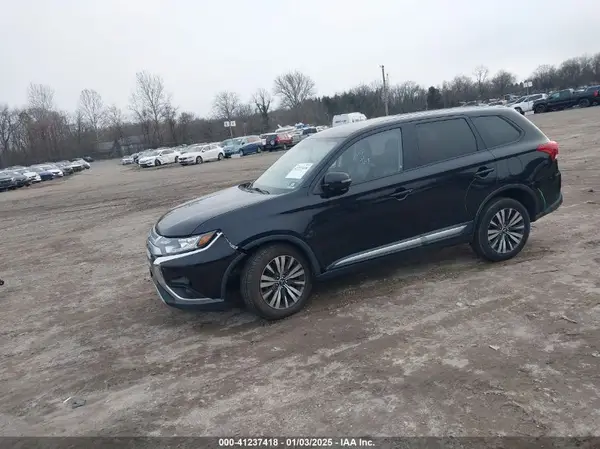 JA4AZ3A31KZ041055 2019 MITSUBISHI OUTLANDER - Image 2