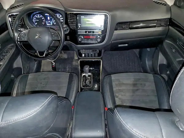 JA4AZ3A31KZ042058 2019 MITSUBISHI OUTLANDER - Image 8
