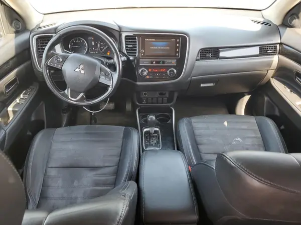 JA4AZ3A31KZ043257 2019 MITSUBISHI OUTLANDER - Image 8