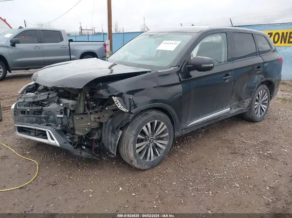 JA4AZ3A31KZ044098 2019 MITSUBISHI OUTLANDER - Image 2