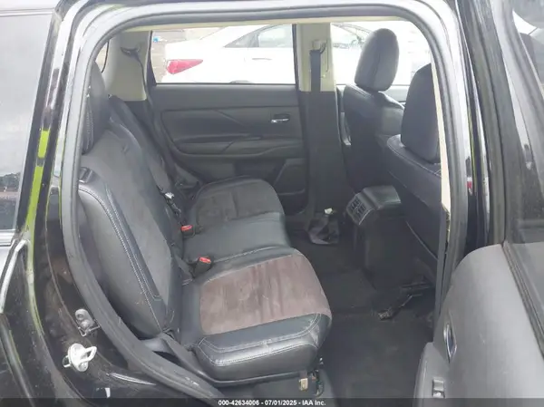 JA4AZ3A31KZ045896 2019 MITSUBISHI OUTLANDER - Image 8