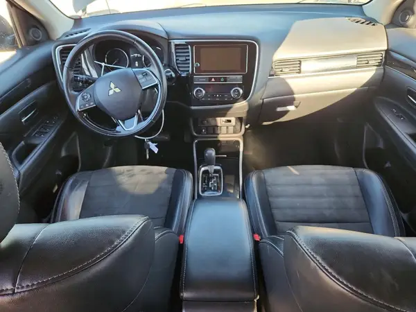 JA4AZ3A31KZ049124 2019 MITSUBISHI OUTLANDER - Image 8